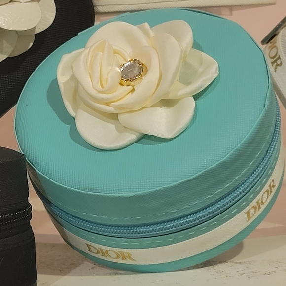 CHOICE OF 1 Jewelry box wrapped with Authentic ribbon - Picture 3 of 7